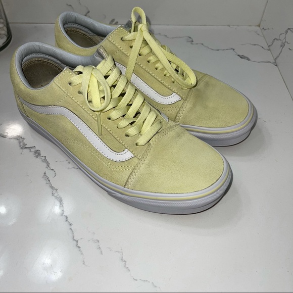 Vans - Picture 3 of 5